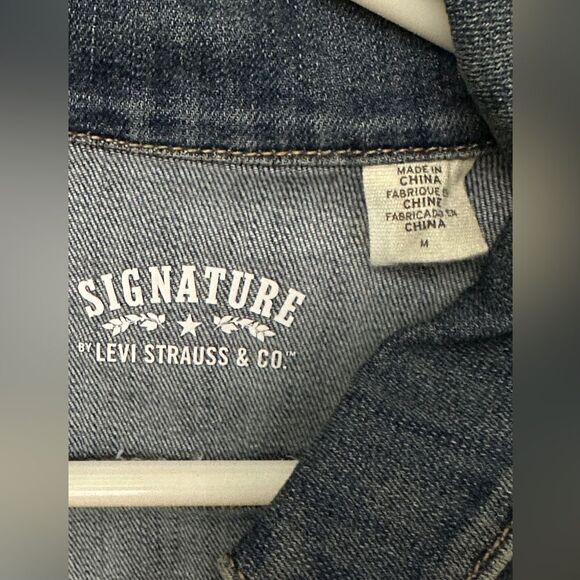 NWT Levi Strauss Signature Trucker Crop Jean Jacket Medium - Picture 3 of 8